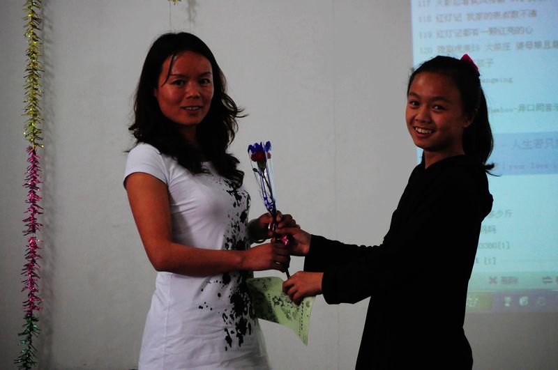 [原创]邹城新思路培训学校母亲节亲子活动掠影