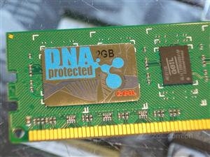 金邦2GB DDR3 1333(千禧条)