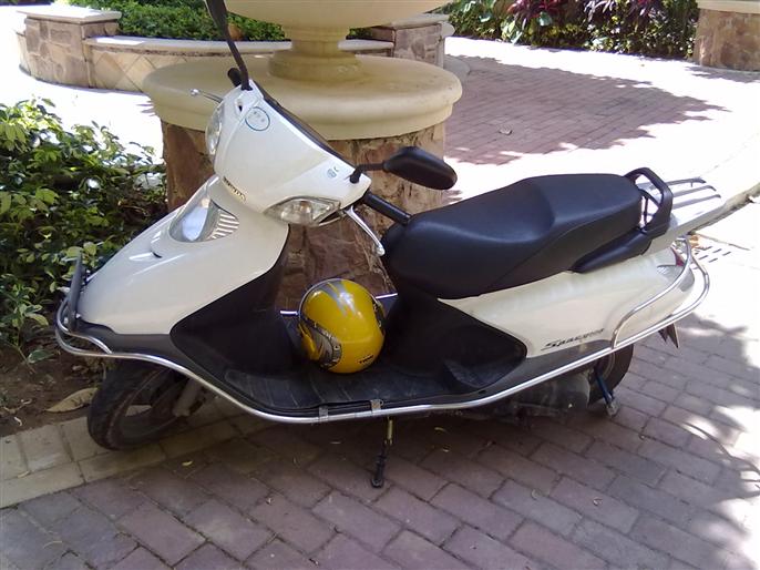 <em>五羊女装摩托车</em>