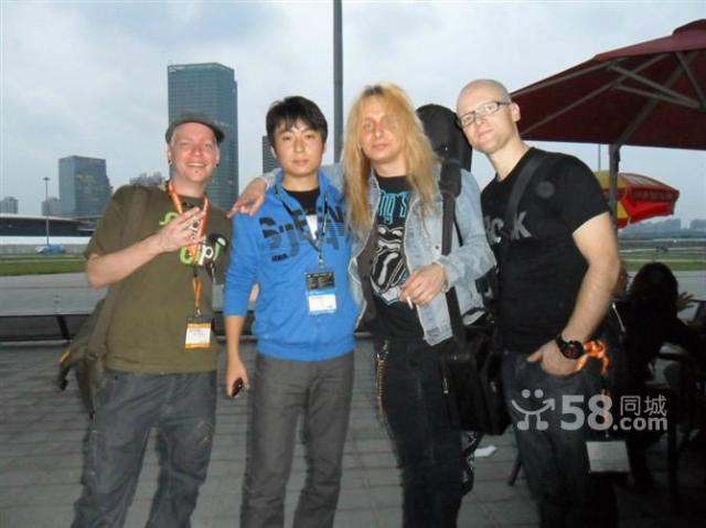 求平顶教室的表面积,要求几个面?