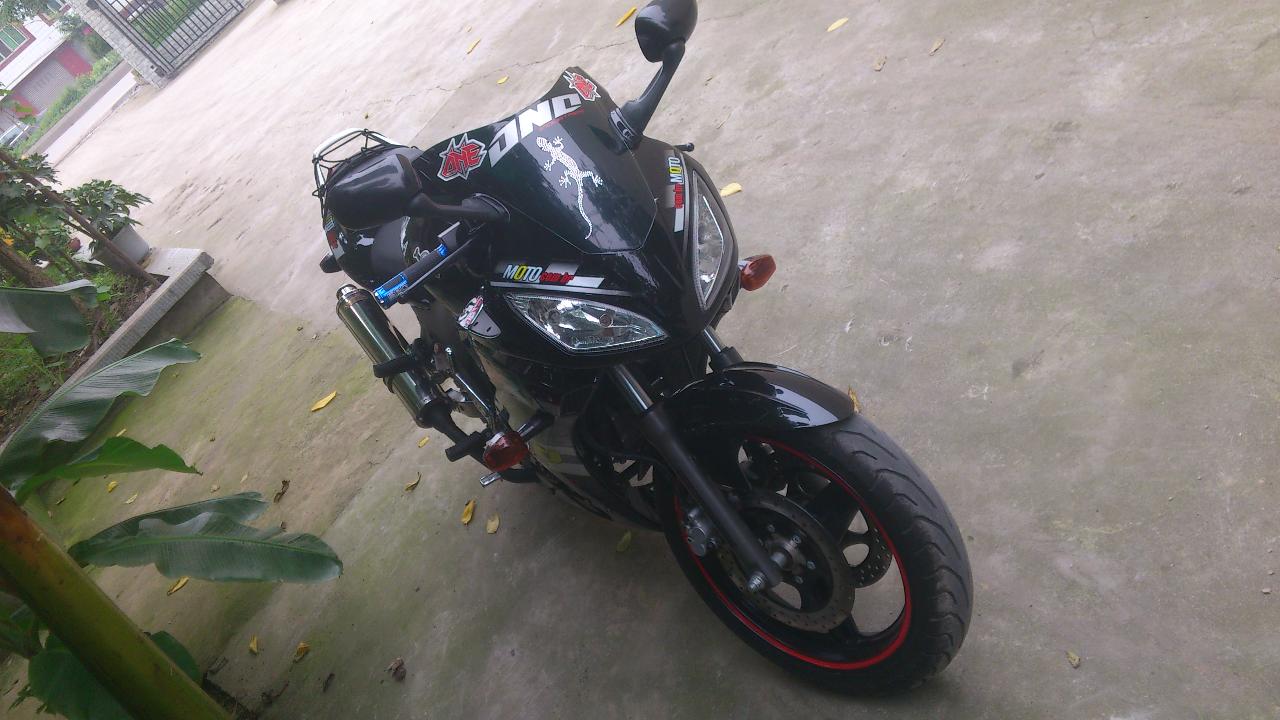 请问哪里有H4接口的卖?摩托车上用