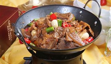 干锅带皮牛肉
